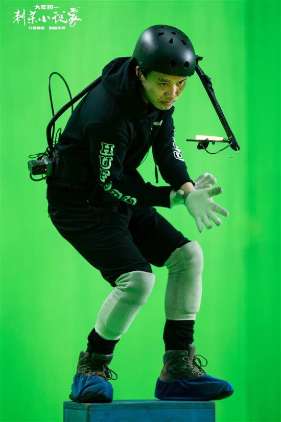 《刺杀小说家》赤发鬼扮演者杨轶，同时也是该角色动作捕捉演员
